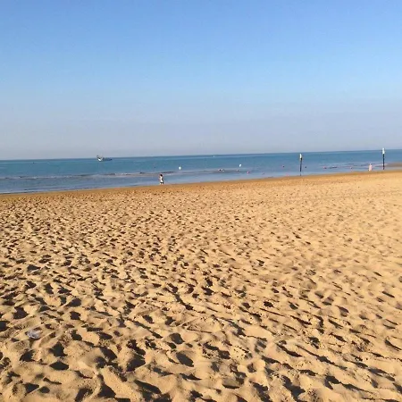 펜션 Flat In A With 12 Swimming Pools - Sports - Children's Play Area 비비오네