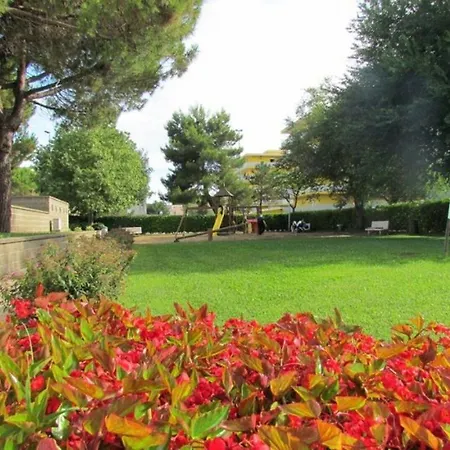 Flat In A With 12 Swimming Pools - Sports - Children's Play Area *